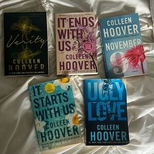 5 Colleen Hoover Books